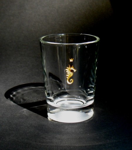 Seepferdchen, Gravur farbvergoldet auf handlichem kleinen Glas