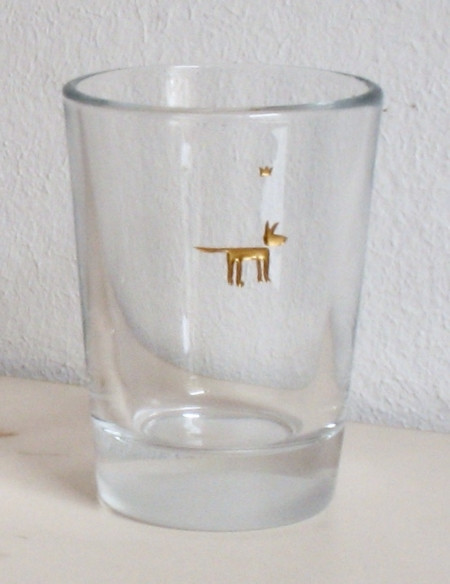 Hund 1 Gravur farbvergoldet auf kleinem sympatischen Beistellglas
